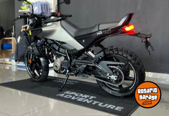 Motos - Husqvarna Svartpilen 250 2025 Nafta 2513Km - En Venta