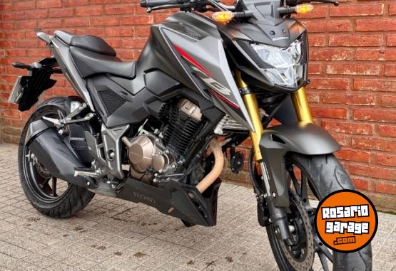 Motos - Honda CB 300 2025 Nafta 6000Km - En Venta