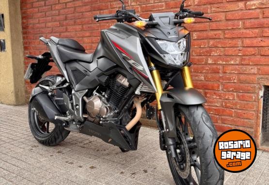 Motos - Honda CB 300 2025 Nafta 6000Km - En Venta