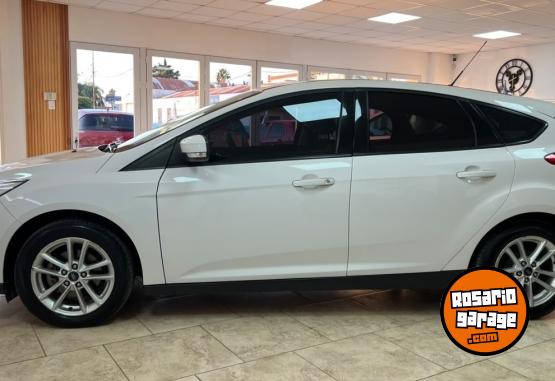 Autos - Ford FOCUS S 2017 Nafta 143516Km - En Venta