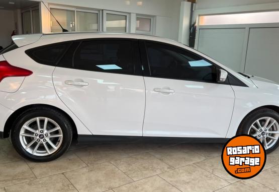 Autos - Ford FOCUS S 2017 Nafta 143516Km - En Venta