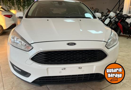 Autos - Ford FOCUS S 2017 Nafta 143516Km - En Venta