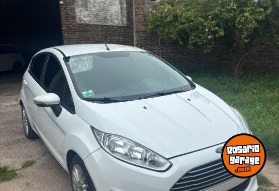 Autos - Ford Fiesta Kinetic SE 2016 Nafta 135000Km - En Venta