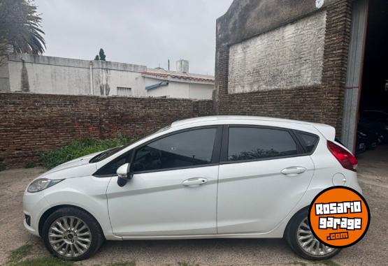 Autos - Ford Fiesta Kinetic SE 2016 Nafta 135000Km - En Venta