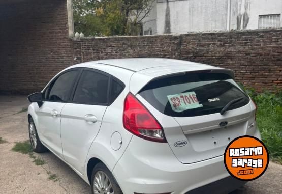 Autos - Ford Fiesta Kinetic SE 2016 Nafta 135000Km - En Venta