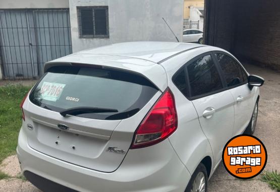 Autos - Ford Fiesta Kinetic SE 2016 Nafta 135000Km - En Venta