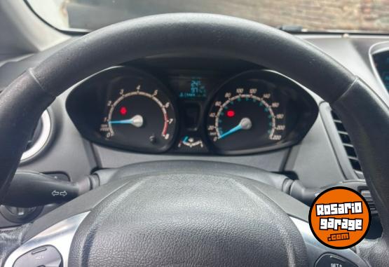 Autos - Ford Fiesta Kinetic SE 2016 Nafta 135000Km - En Venta