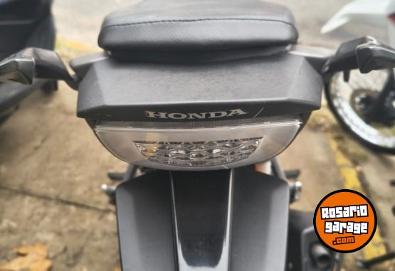 Motos - Honda CB300 TWISTER 2025 Nafta 2500Km - En Venta