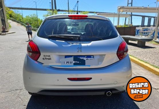 Autos - Peugeot 208 Allure 2017 Nafta 52000Km - En Venta
