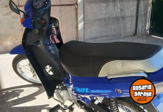 Motos - Motomel BLITZ 2025 Nafta 3200Km - En Venta