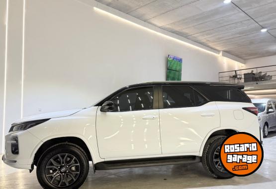 Camionetas - Toyota SW4 GR SPORT 4X4 2025 Diesel 10000Km - En Venta