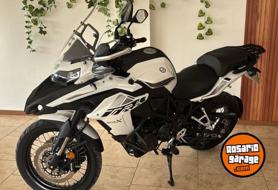Motos - Benelli TRK 502X 2023 Nafta 6593Km - En Venta