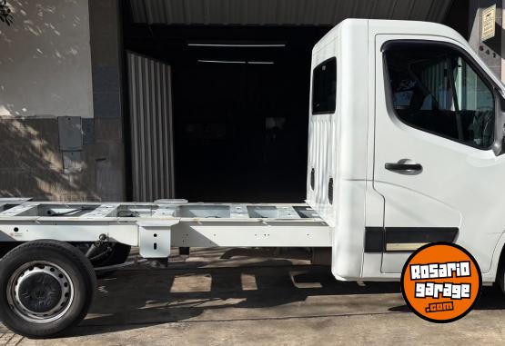Utilitarios - Renault Master 3 Chasis 2018 Diesel 165600Km - En Venta