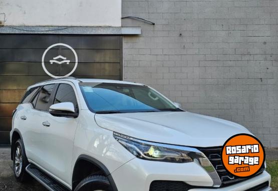 Camionetas - Toyota SW4 SRX 204 CV 7 ASIENTOS 2023 Diesel 90000Km - En Venta