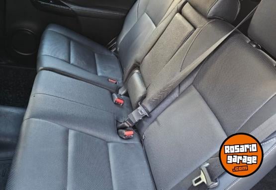 Camionetas - Toyota SW4 SRX 204 CV 7 ASIENTOS 2023 Diesel 90000Km - En Venta