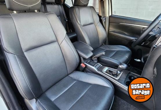 Camionetas - Toyota SW4 SRX 204 CV 7 ASIENTOS 2023 Diesel 90000Km - En Venta