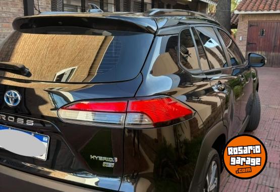Autos - Toyota Corolla cross xei híbrida 2024 Electrico / Hibrido 49300Km - En Venta
