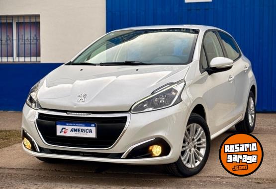 Autos - Peugeot 208 Allure 2017 Nafta 61000Km - En Venta
