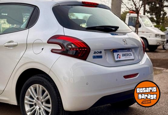 Autos - Peugeot 208 Allure 2017 Nafta 61000Km - En Venta