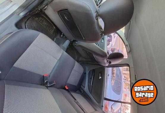 Autos - Volkswagen Suran 2011 Nafta 184000Km - En Venta