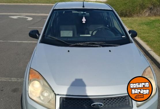 Autos - Ford Fiesta ambiente mp3 2009 Nafta 174399Km - En Venta