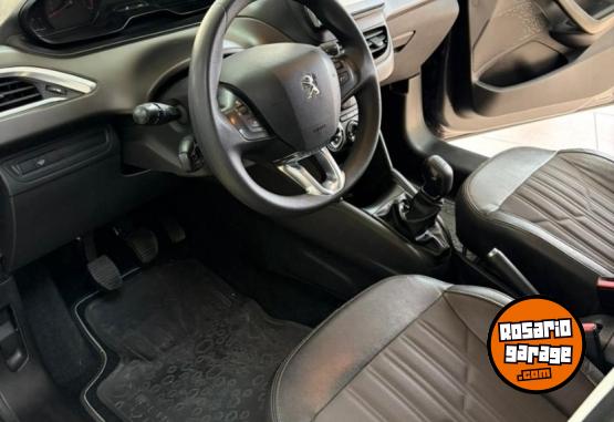 Autos - Peugeot 2008 CROSSWAY 2019 Nafta 80000Km - En Venta