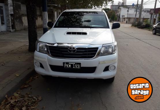 Camionetas - Toyota Hilux 2015 Diesel 189683Km - En Venta