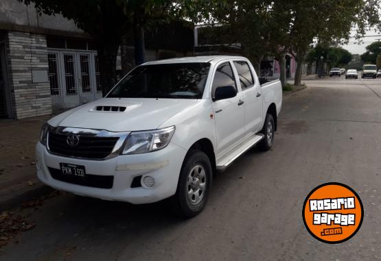 Camionetas - Toyota Hilux 2015 Diesel 189683Km - En Venta