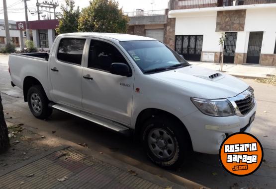 Camionetas - Toyota Hilux 2015 Diesel 189683Km - En Venta