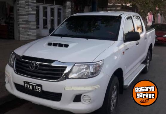 Camionetas - Toyota Hilux 2015 Diesel 189683Km - En Venta