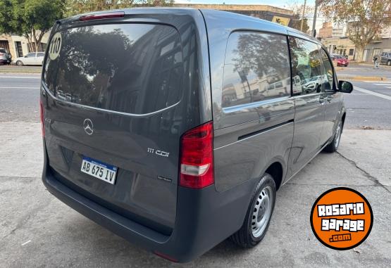 Utilitarios - Mercedes Benz Vito 111 CDI furgón mixto 2017 Diesel 203000Km - En Venta