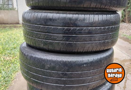 Accesorios para Autos - Cubiertas 215/55/17 - En Venta