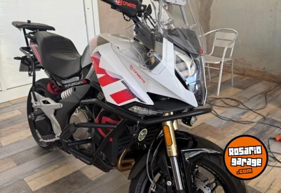 Motos - CF 650 MT 2023 Nafta 9000Km - En Venta
