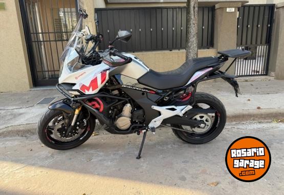 Motos - CF 650 MT 2023 Nafta 9000Km - En Venta