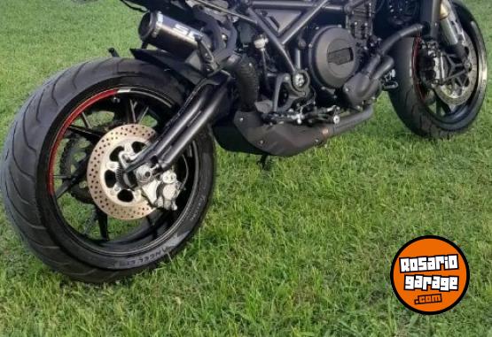 Motos - Benelli 752 2023 Nafta 5500Km - En Venta