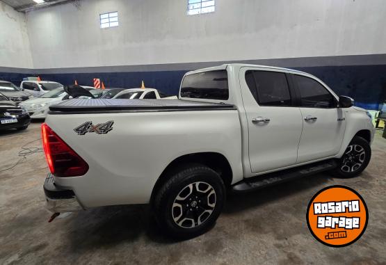 Camionetas - Toyota Hilux 2021 Diesel 83000Km - En Venta