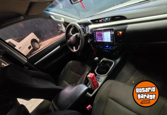 Camionetas - Toyota Hilux 2021 Diesel 83000Km - En Venta