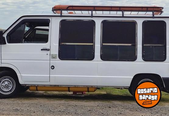 Utilitarios - Renault Trafic larga 1993 GNC 1Km - En Venta