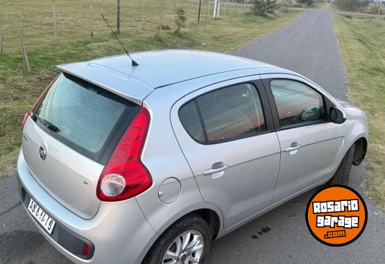Autos - Fiat Palio Attractive 2017 GNC 118500Km - En Venta