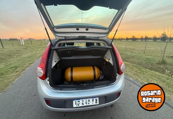 Autos - Fiat Palio Attractive 2017 GNC 118500Km - En Venta