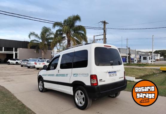 Utilitarios - Peugeot Partner Patagonica 1.6N 2017 Nafta 71700Km - En Venta