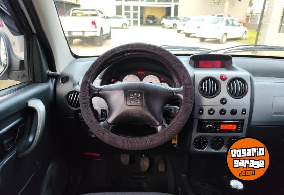 Utilitarios - Peugeot Partner Patagonica 1.6N 2017 Nafta 71700Km - En Venta