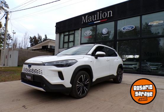 Camionetas - Toyota Corolla cross Seg cvt hib 2025 Electrico / Hibrido 24000Km - En Venta