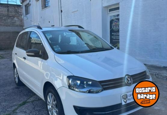 Autos - Volkswagen Suran Trendline 1.6 GN 2015 GNC 140000Km - En Venta