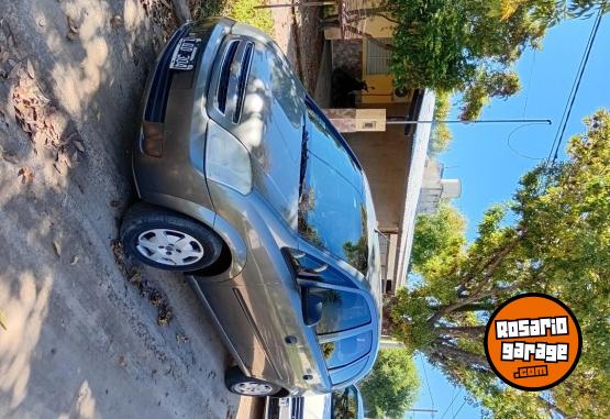 Autos - Chevrolet Meriva GL plus 2012 Nafta 200000Km - En Venta