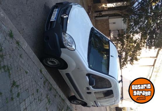 Utilitarios - Renault Kangoo 2017 GNC 154000Km - En Venta