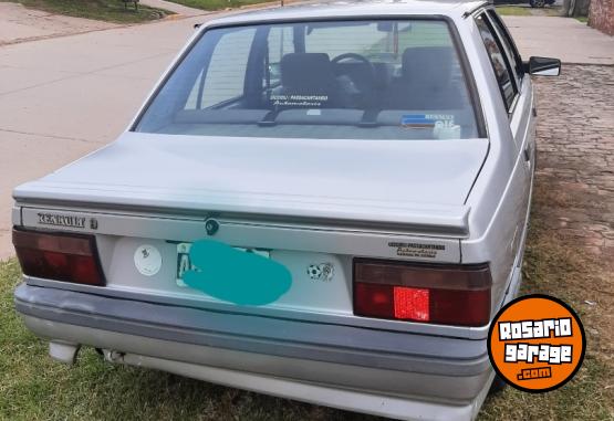 Autos - Renault 1995 NR 1995 Nafta 240000Km - En Venta