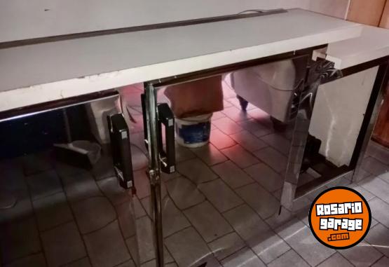 Otros - Vendo heladera mostrador comercial,vidrio curvo - En Venta