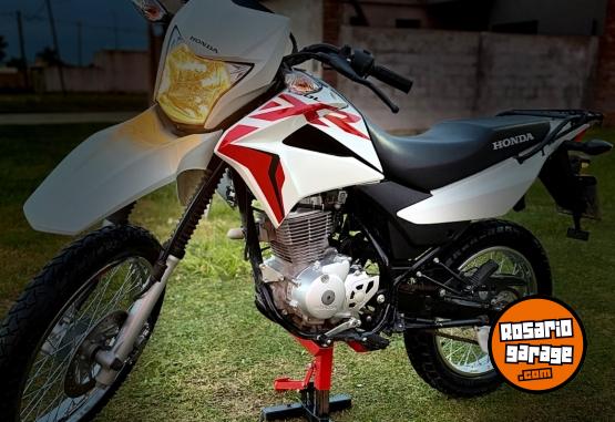 Motos - Honda Xr 150 2024 Nafta 2600Km - En Venta