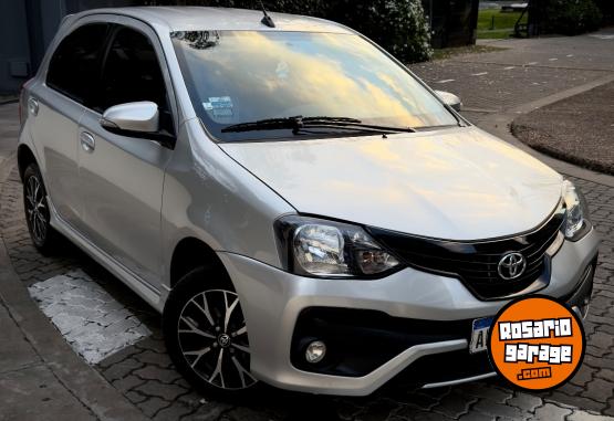 Autos - Toyota ETIOS XLS 2020 Nafta 48000Km - En Venta